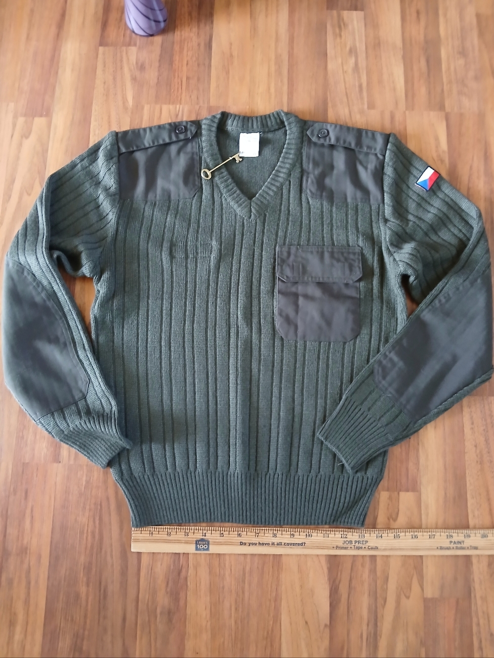 Men's Czech Size Medium-large Olive Green Military-Style V-Neck Sweater